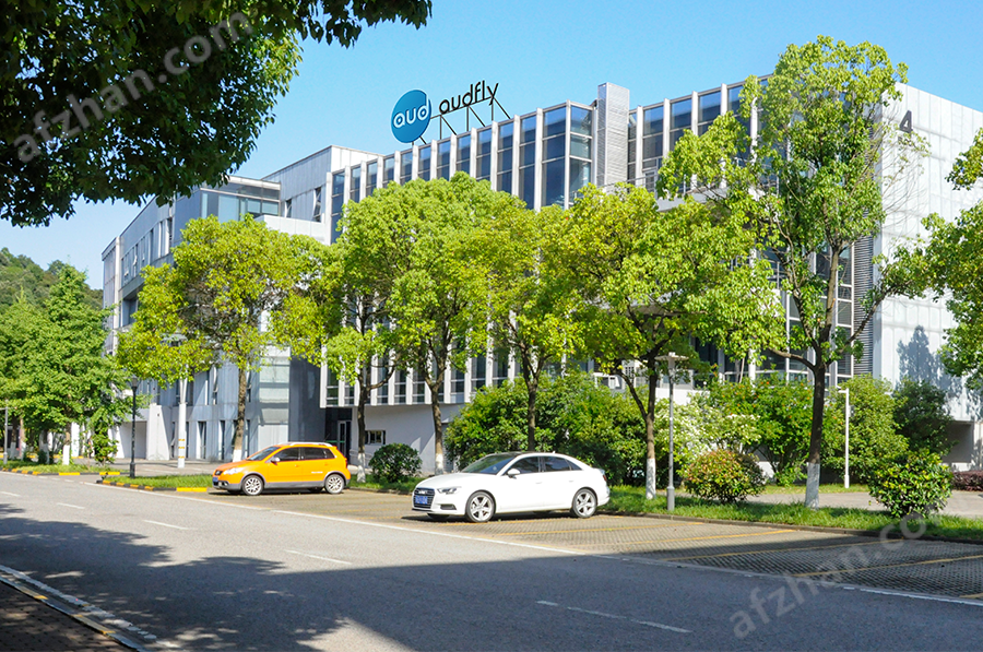 学校广播降噪不扰民 操场定向声音柱