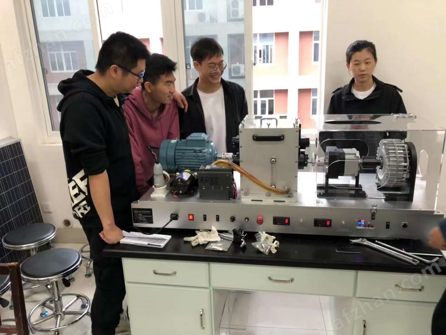 教学工业双适配万向轴对中实训台